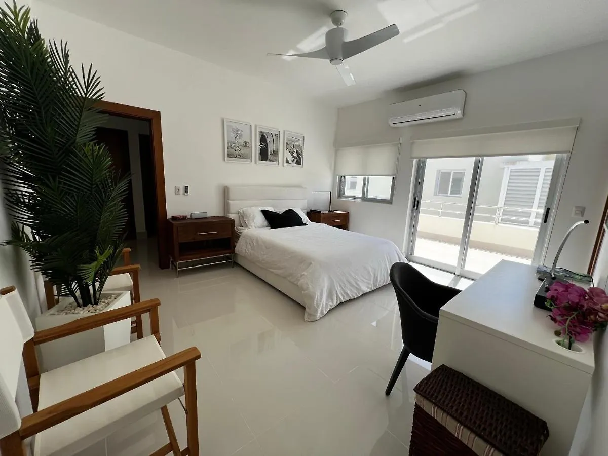 Stylish Luxury San Juan Lakes Villa In Gated Community In Downtown Punta Cana With Private Pool